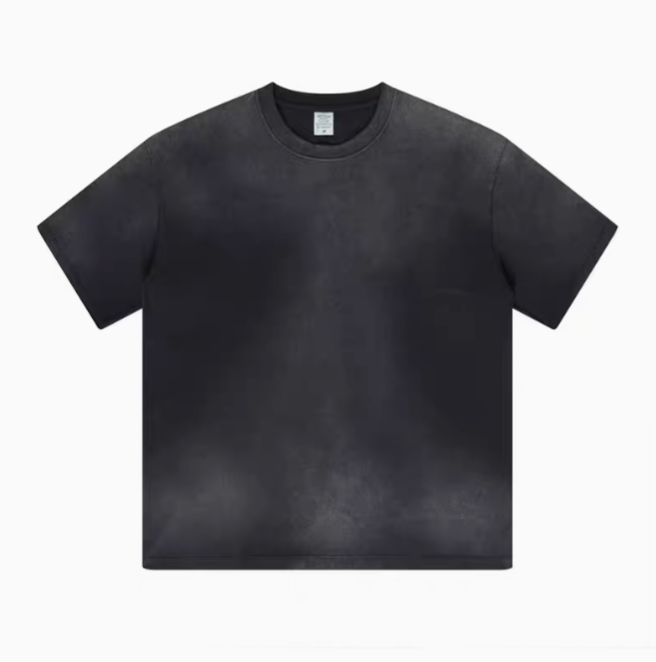 Casual gradient oversized t-shirt in black front view