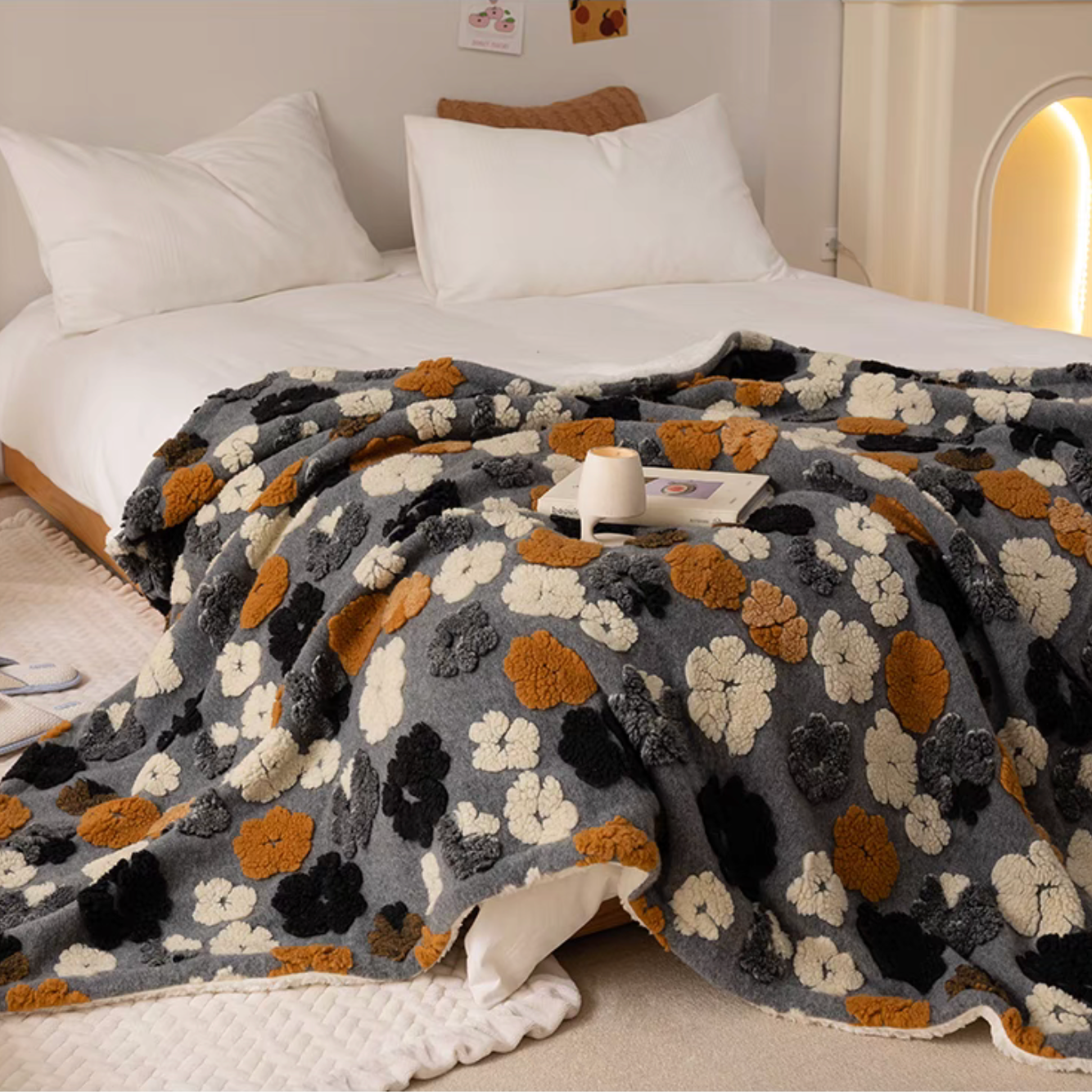 Floral Patterned Cozy Fleece Throw Blanket