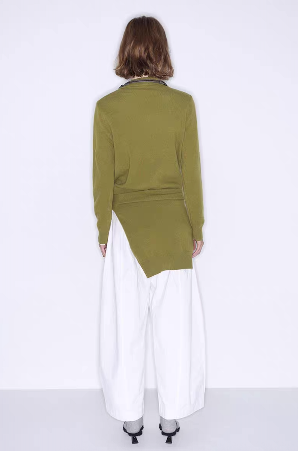 Back view of women&