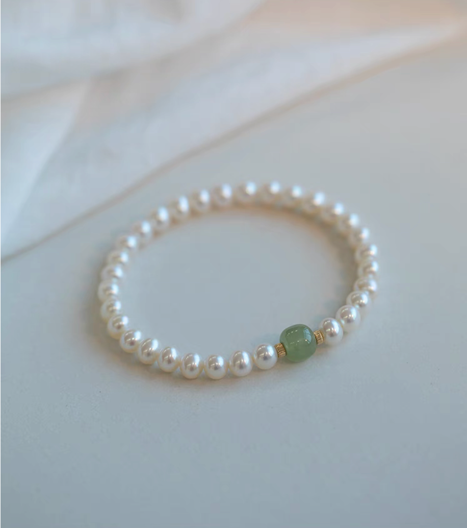 Vintage Jade and Pearl Bracelet