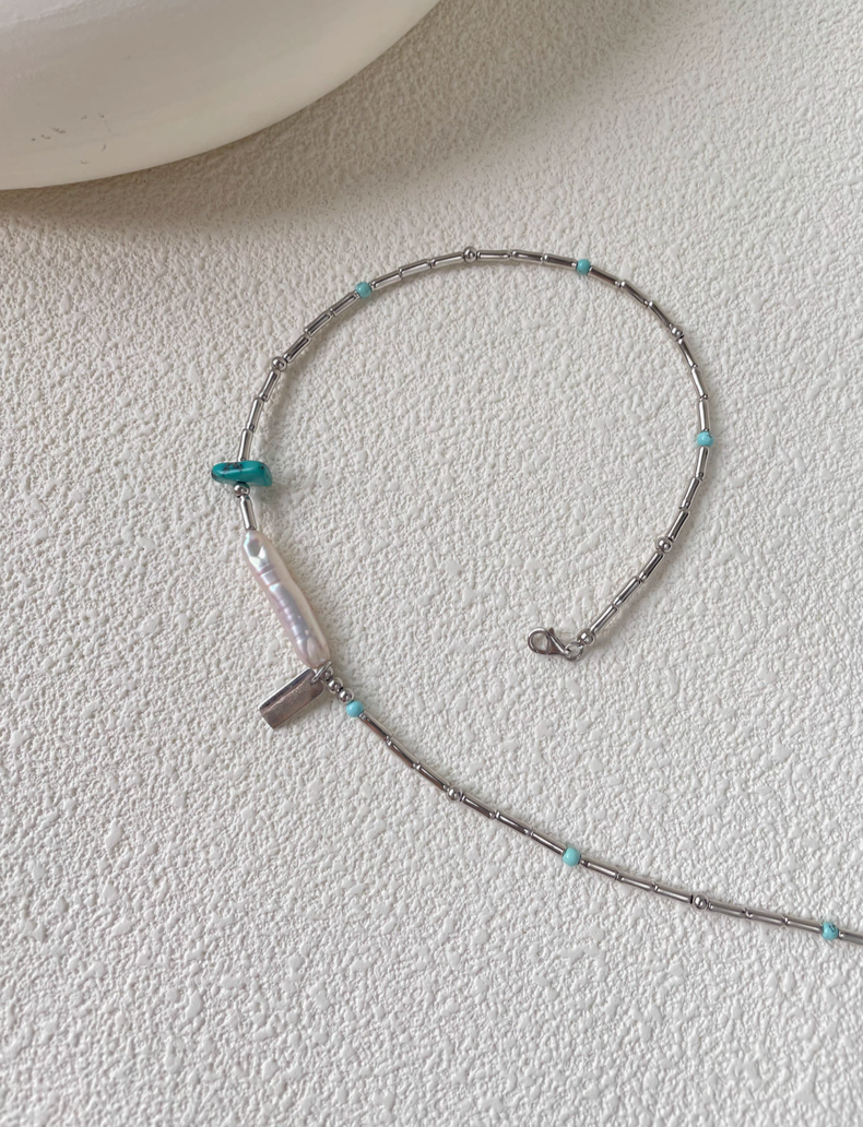Baroque Elegance Layered Necklace in turquoise with baroque pearl and silver chain choker design