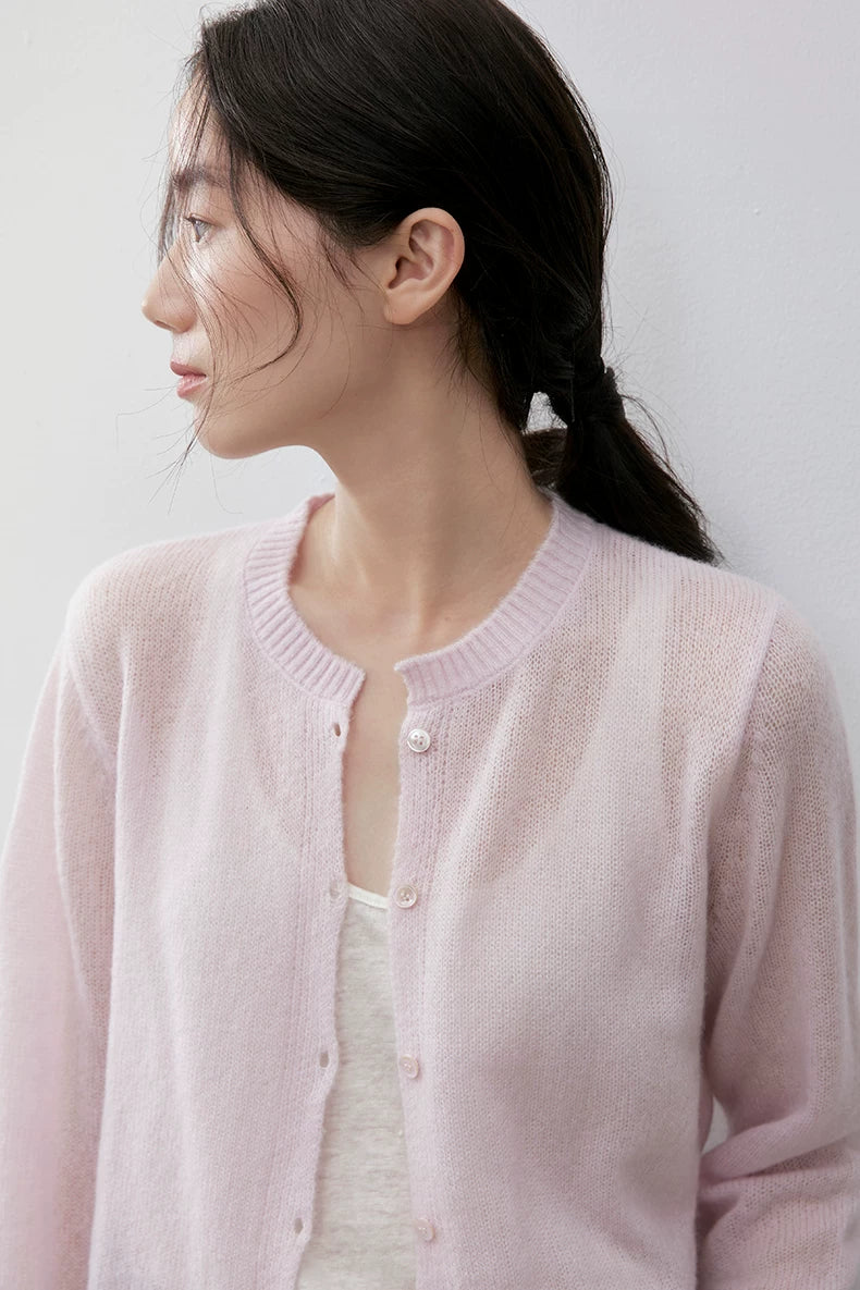 Blush Pink cashmere silk cardigan, close-up of ribbed neckline