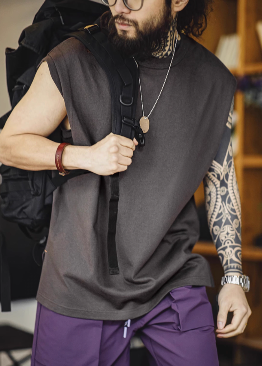 California Chill Tank Meteorite Gray indoor lifestyle view showing structured drape and everyday casual styling