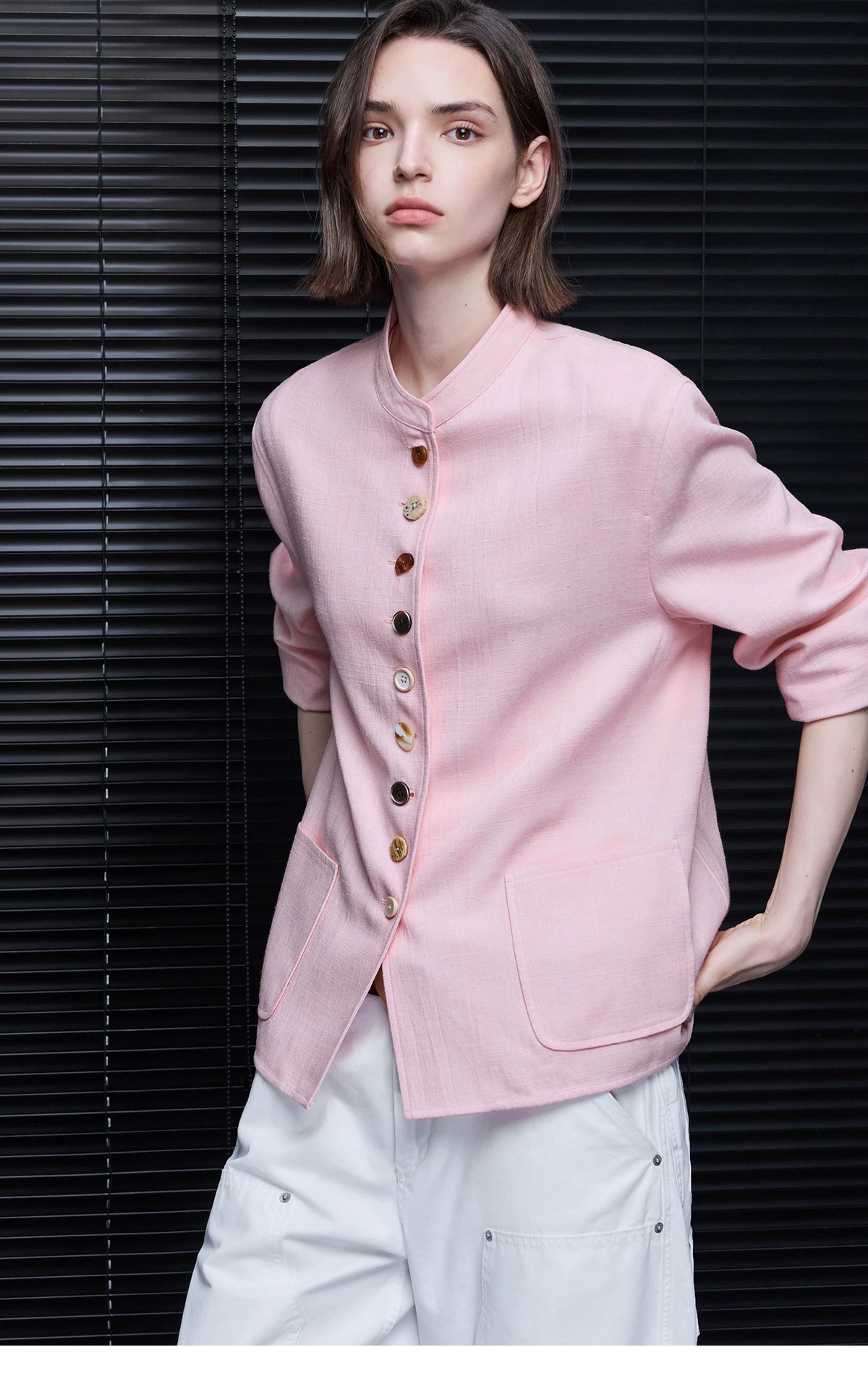 Close-up of a Pink linen jacket&