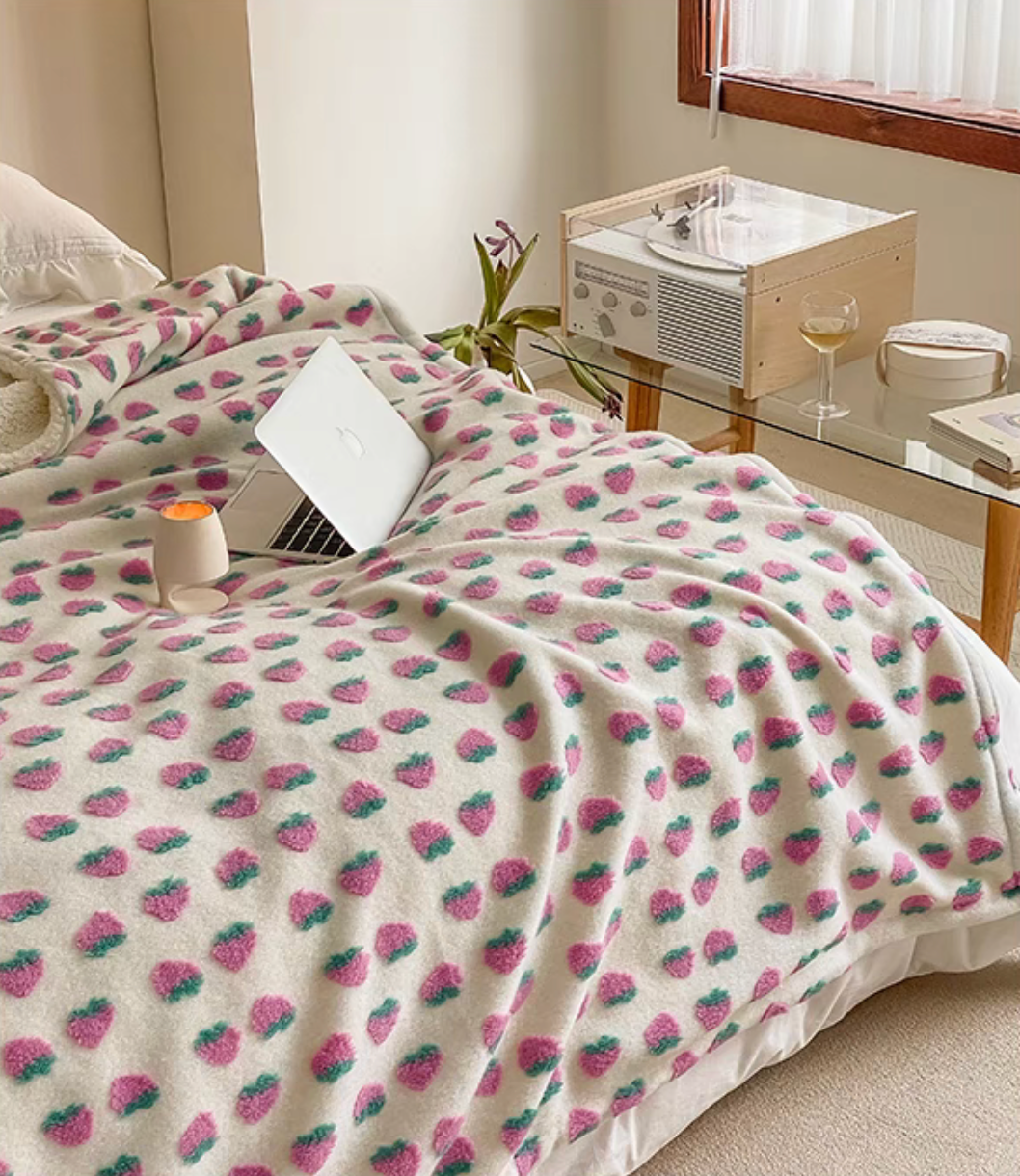 Floral Patterned Cozy Fleece Throw Blanket