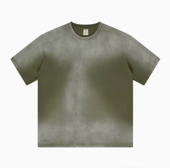 Casual gradient oversized t-shirt in army green front view