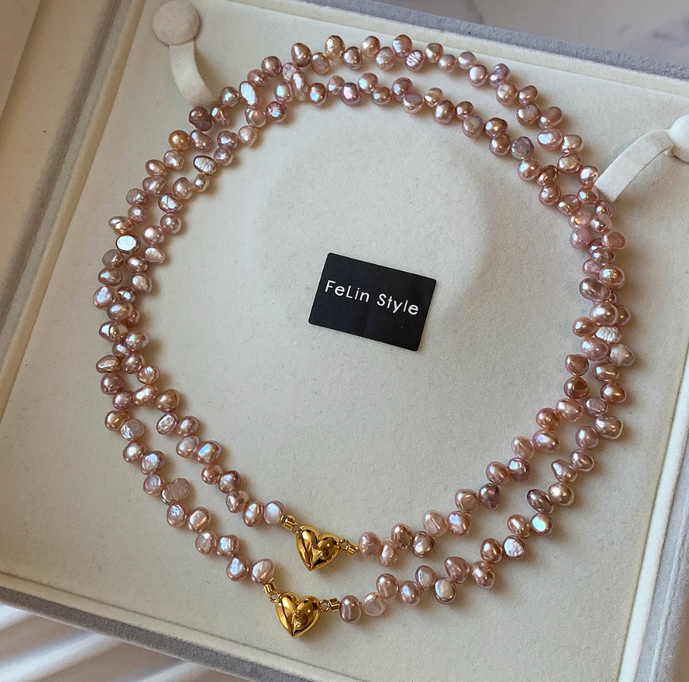 Champagne pink baroque pearl choker with irregular freshwater pearls and double-strand design with gold heart clasp