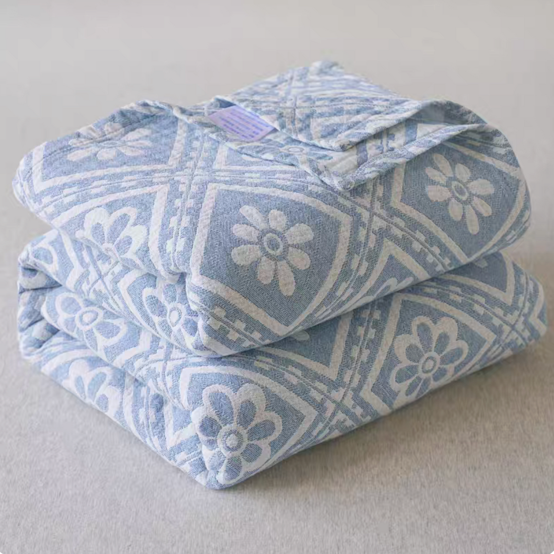 Nature Cotton Quilt Blue Chrysanthemum folded cotton jacquard quilt with floral geometric pattern