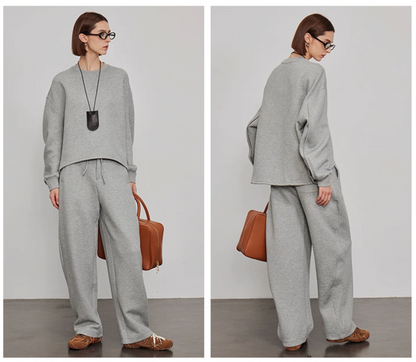 Women’s oversized sweatshirt with wide-leg sweatpants in light gray cotton blend
